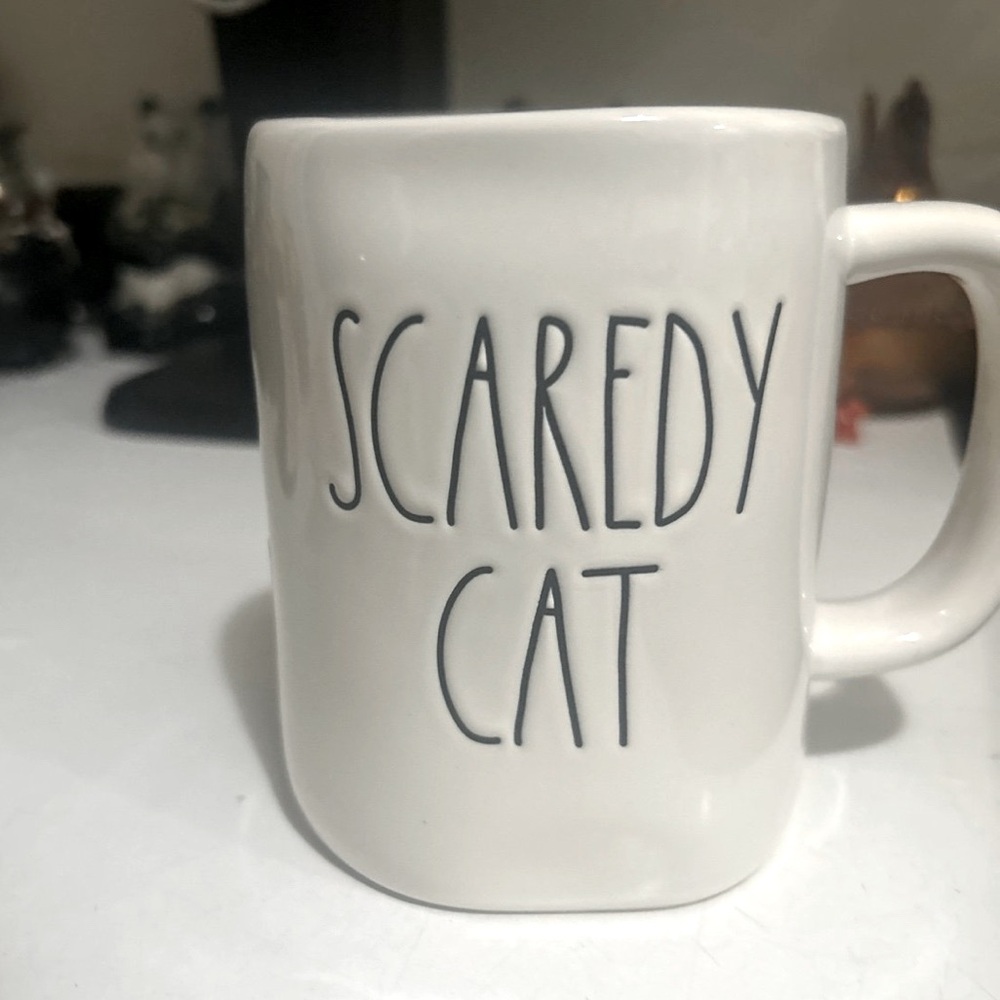 Classic Rae Dunn by Magenta Artisan Collection SCAREDY CAT mug #181.
